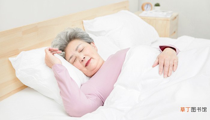 梦见古墓里取出财宝