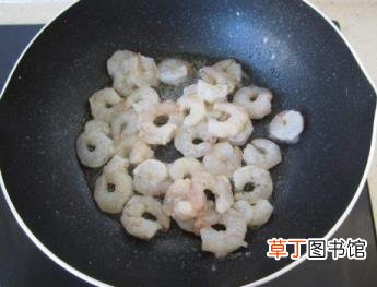 冻虾仁炒完后透明发脆 为什么虾仁是脆的
