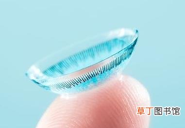 隐形眼镜上的沉淀物是什么？隐形眼镜天天戴，眼睛真的会瞎吗？
