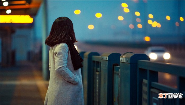 梦见熟悉的女人是什么意思