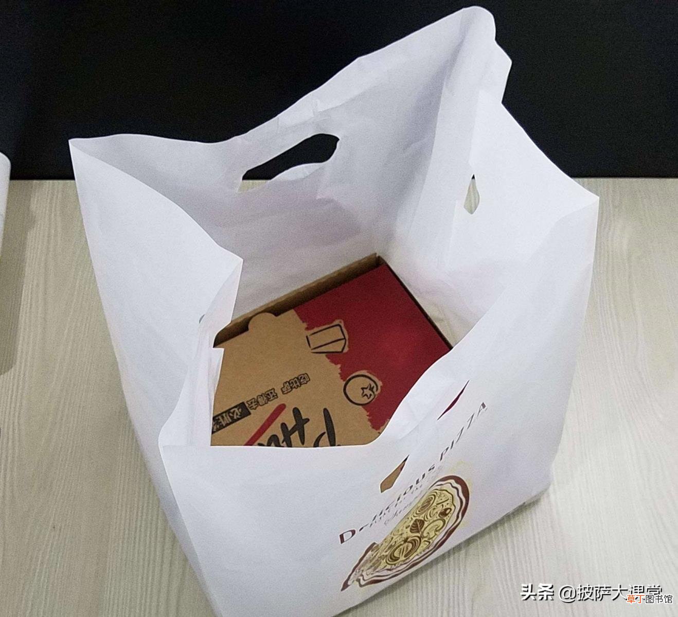 打包回来的披萨怎么加热 披萨为什么那么贵