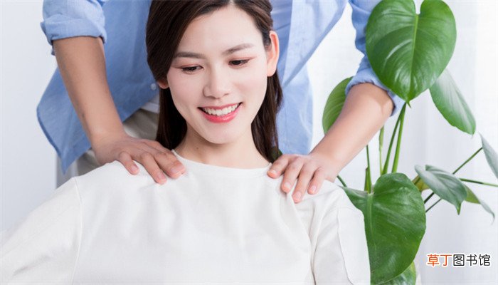 梦到前任和他现女友是什么意思