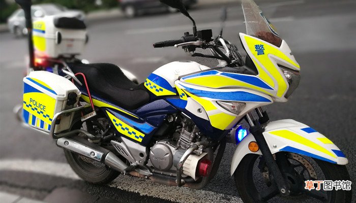 梦见报警寻求警察帮助