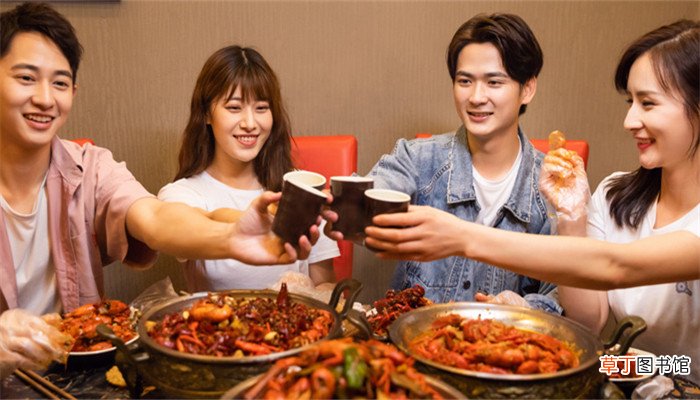 梦见别人请吃饭是什么意思