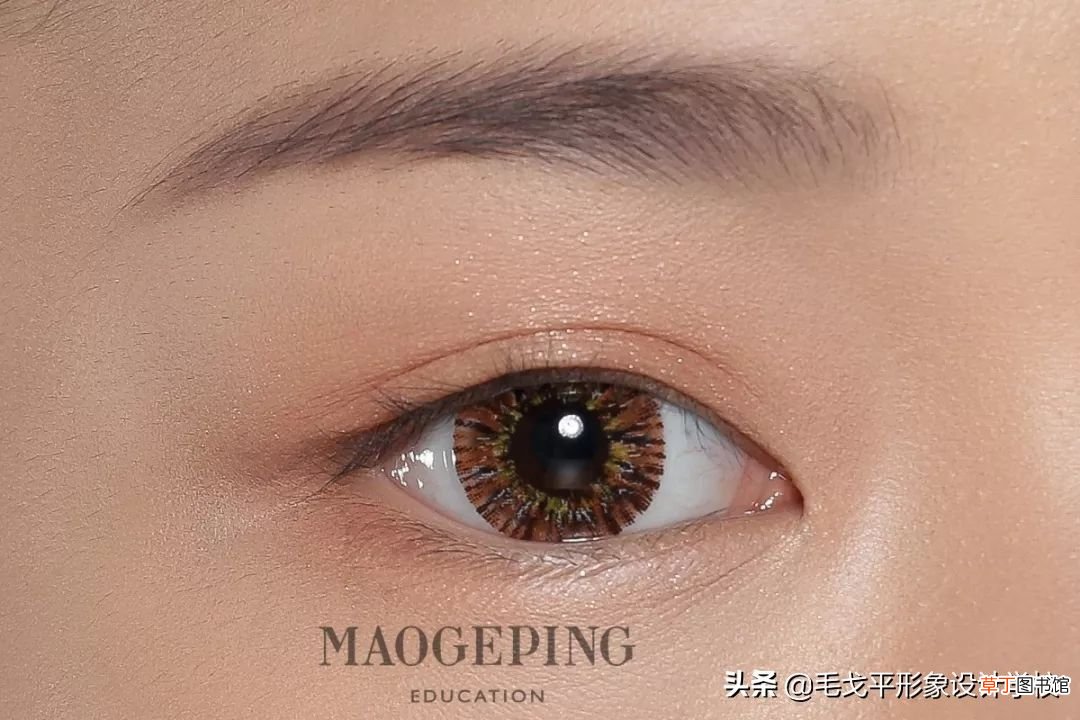 如何画出整容级大眼妆？ 大眼妆画法