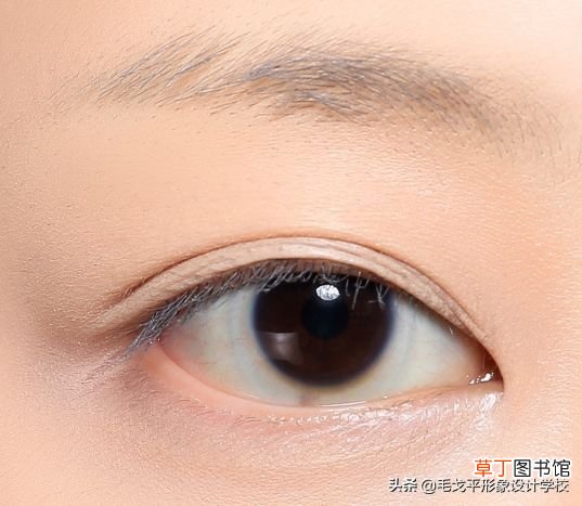 如何画出整容级大眼妆？ 大眼妆画法