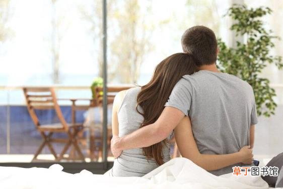 男生突然抱一个女生 女生抱男生是为什么