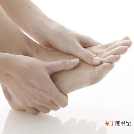 为什么冬天坐着脚冷 为什么冬天脚冰凉
