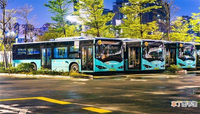 梦见挤公交车