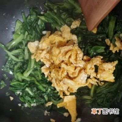 茼蒿炒鸡蛋(茼蒿炒鸡蛋家常做法）