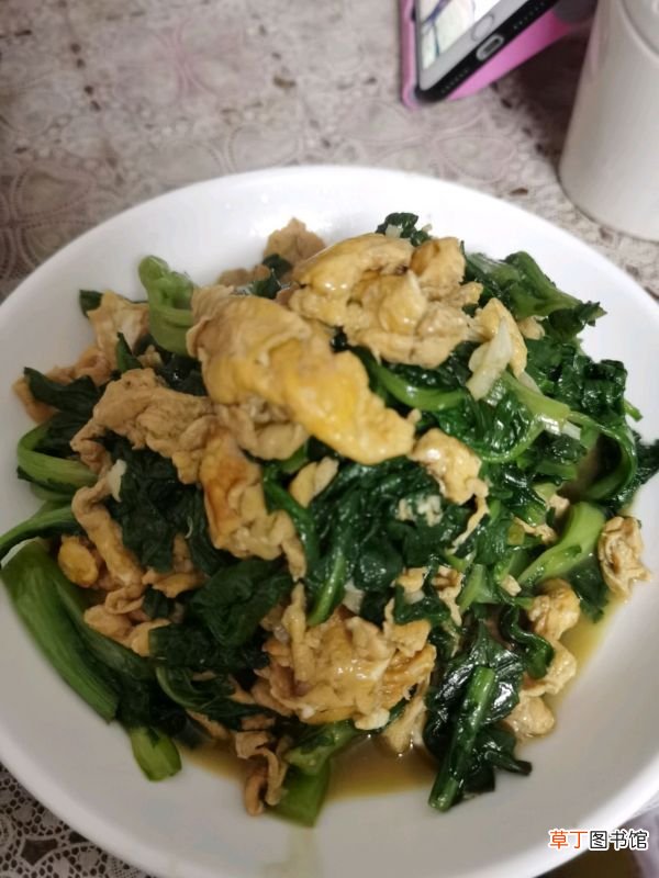 茼蒿炒鸡蛋(茼蒿炒鸡蛋家常做法）