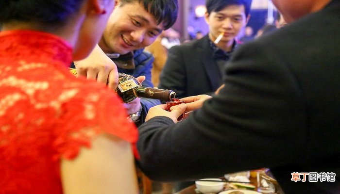 梦见喝喜酒