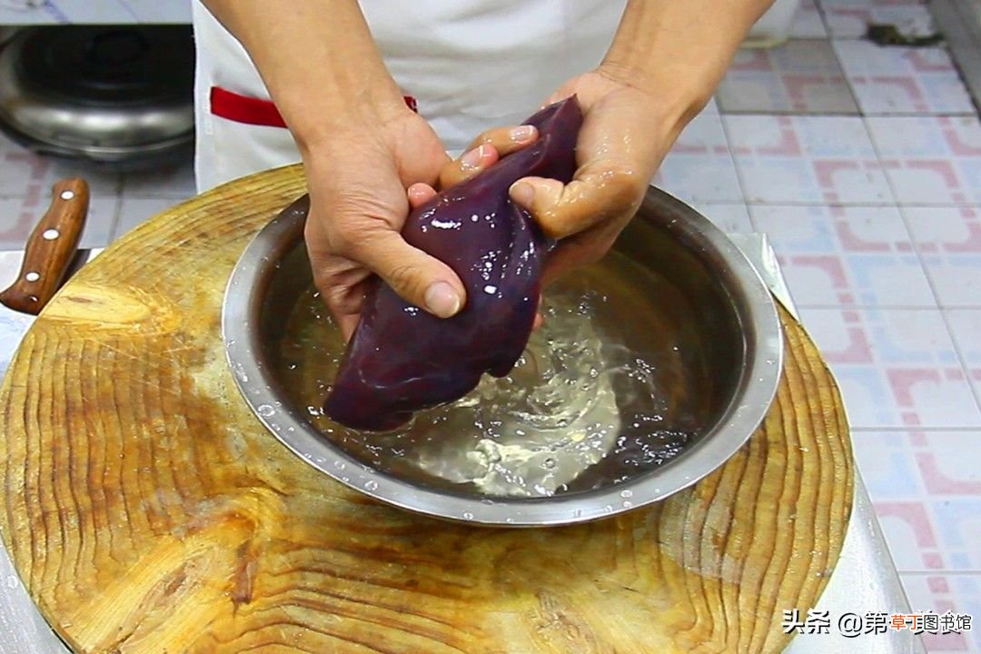 炒猪肝是先焯水还是直接下锅？ 猪肝怎么炒好吃