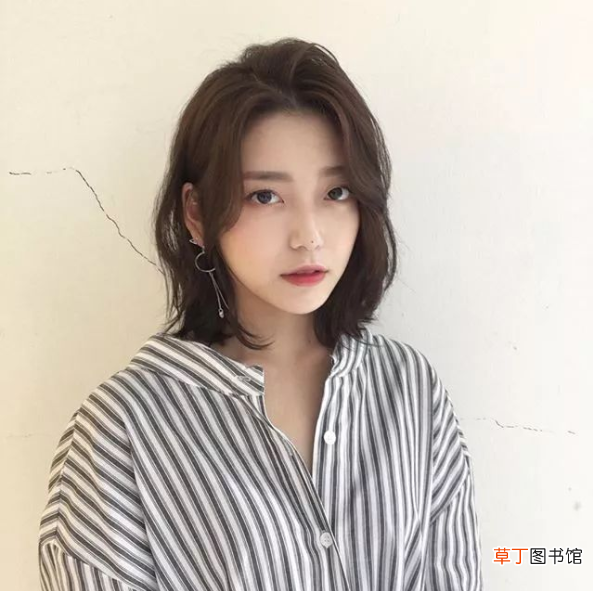 自己剪齐肩发的简单方法