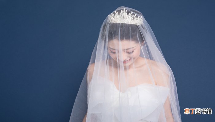 梦见别人穿婚纱是什么意思