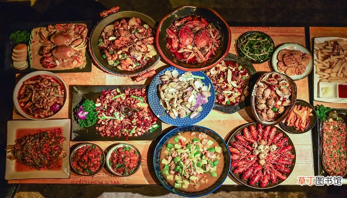 梦见吃大餐是什么意思