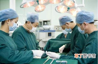 为什么护士会穿丝袜 护士为什么穿丝袜