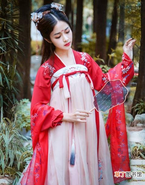 汉服怎么穿齐腰襦裙