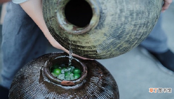 梦见和别人喝酒是什么意思