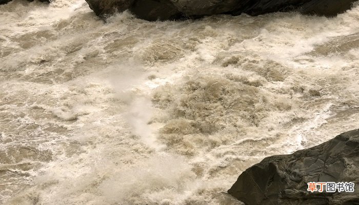 梦见家里发洪水