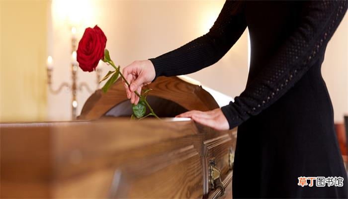 周公解梦梦见抬死人