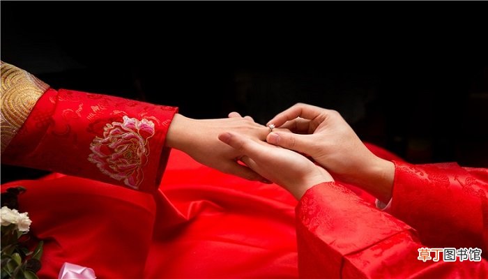 女人梦见自己出轨是什么意思