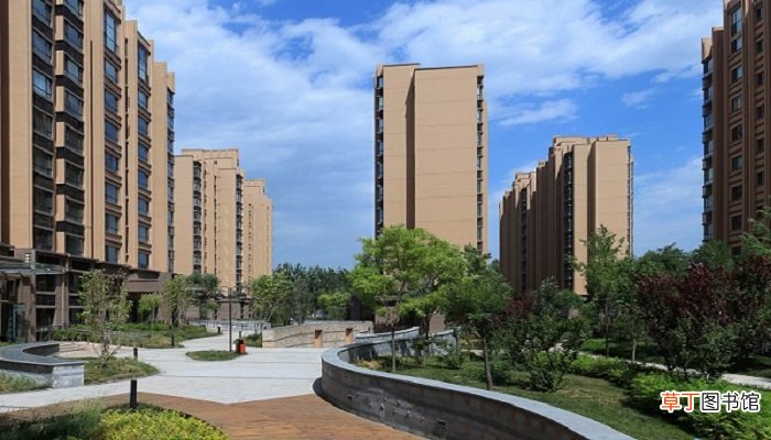梦见从高处跳下却没事