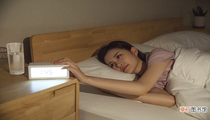 女人梦见爬坡有人拉