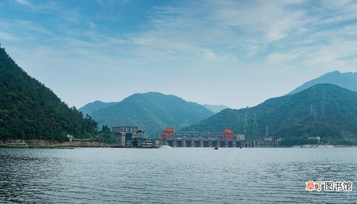 梦见水灾逃难