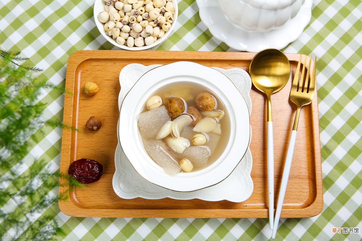 莲子的功效与作用？ 莲子的功效有哪些