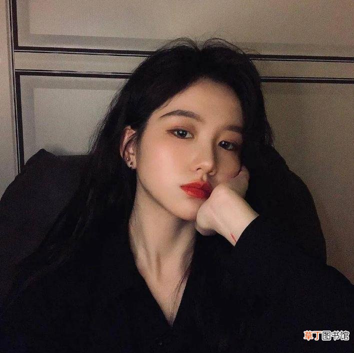 黑发发型怎么做洋气