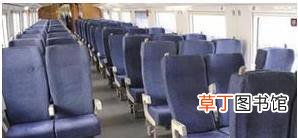 乘坐动车时大行李箱放在哪里比较好？