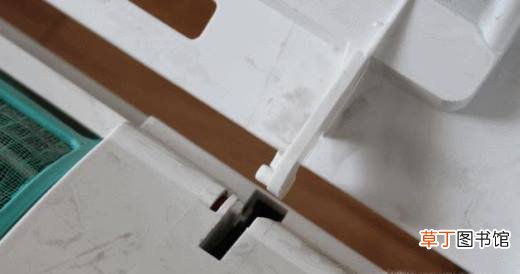 格力空调前盖怎么打开