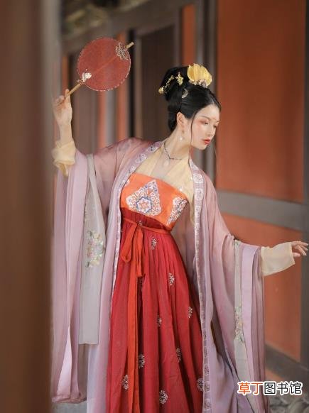 诃子裙属于汉服吗