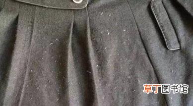 为什么有些衣服会吸毛 衣服为什么粘毛