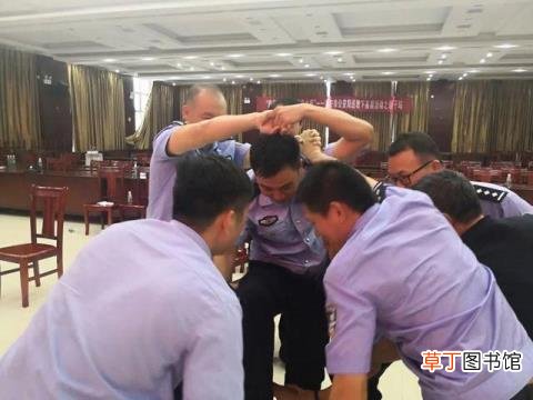 我想当一名警察原因是什么 为什么要当交警