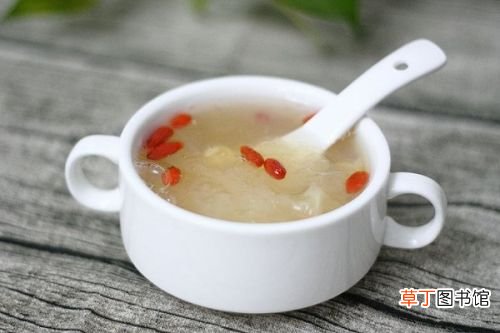 银耳莲子羹的做法