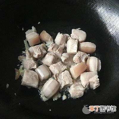 土豆烧肉的做法 美味土豆烧肉的做法