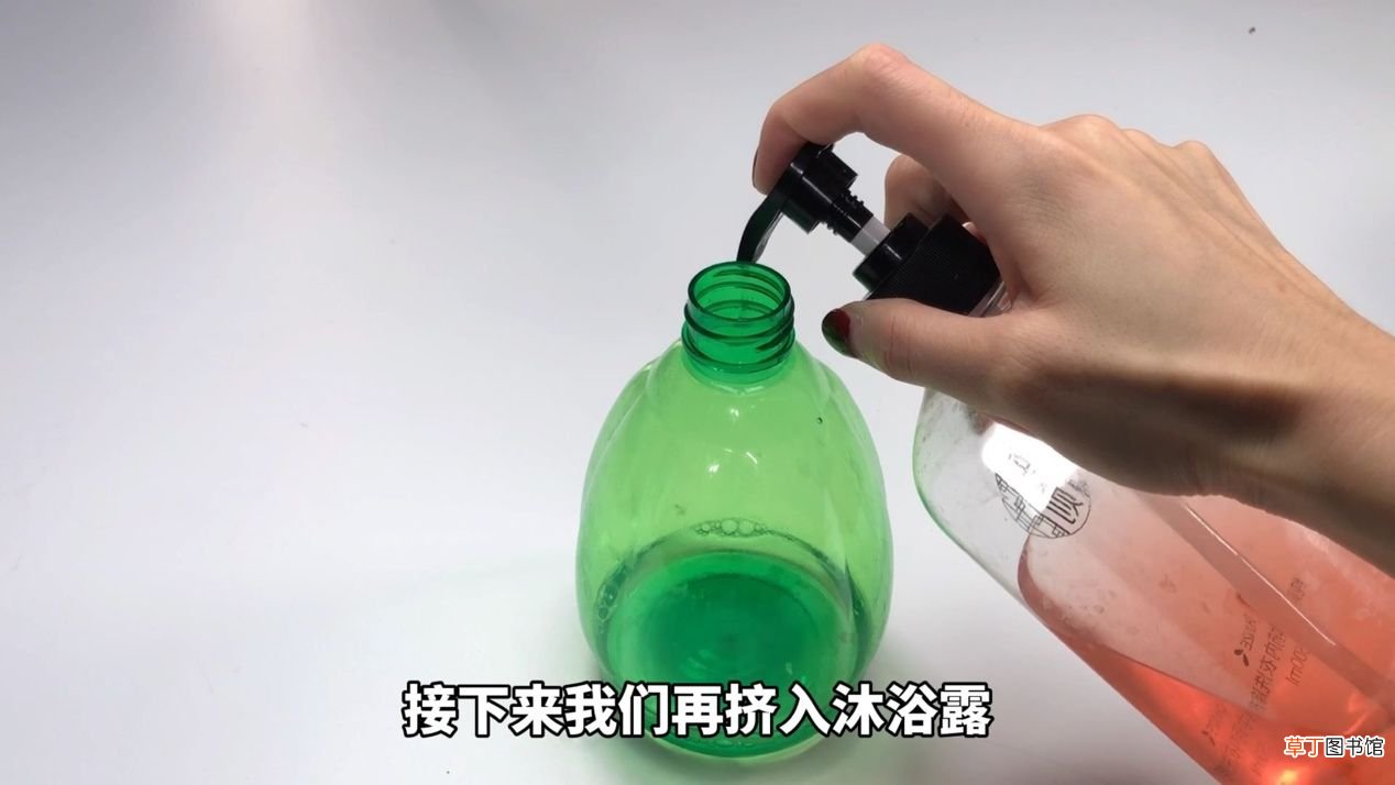 羽绒服怎么洗干净？ 教你自己在家洗羽绒服