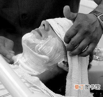 剃须膏和剃须泡一样吗