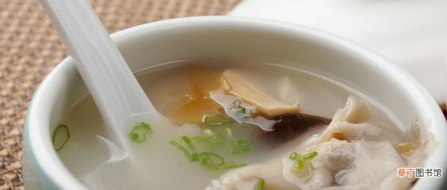 炖鸡需要把鸡翻炒吗