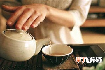 喝茶能吃葡萄吗