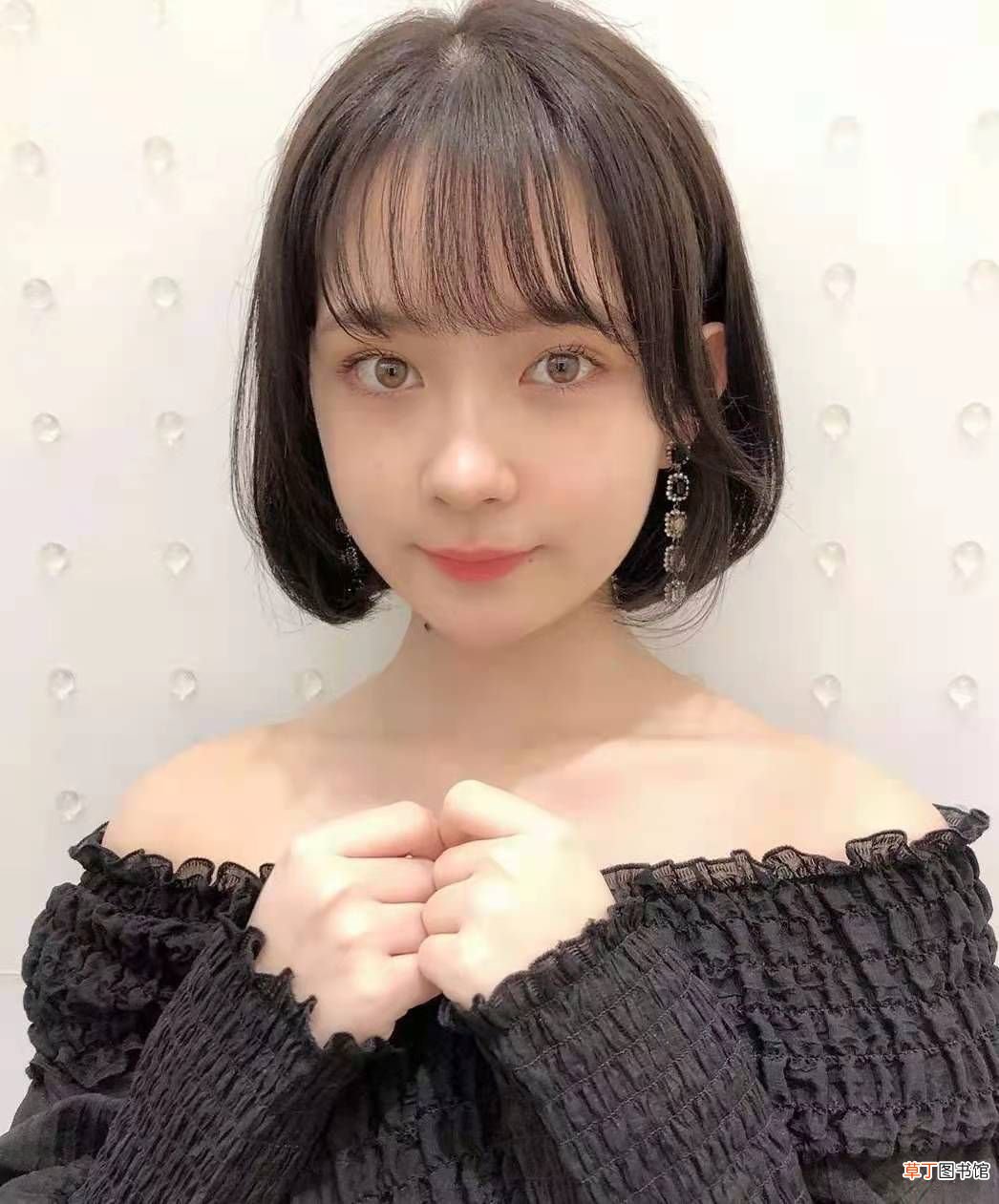 圆形脸适合什么发型 脸大脸圆适合什么发型推荐？