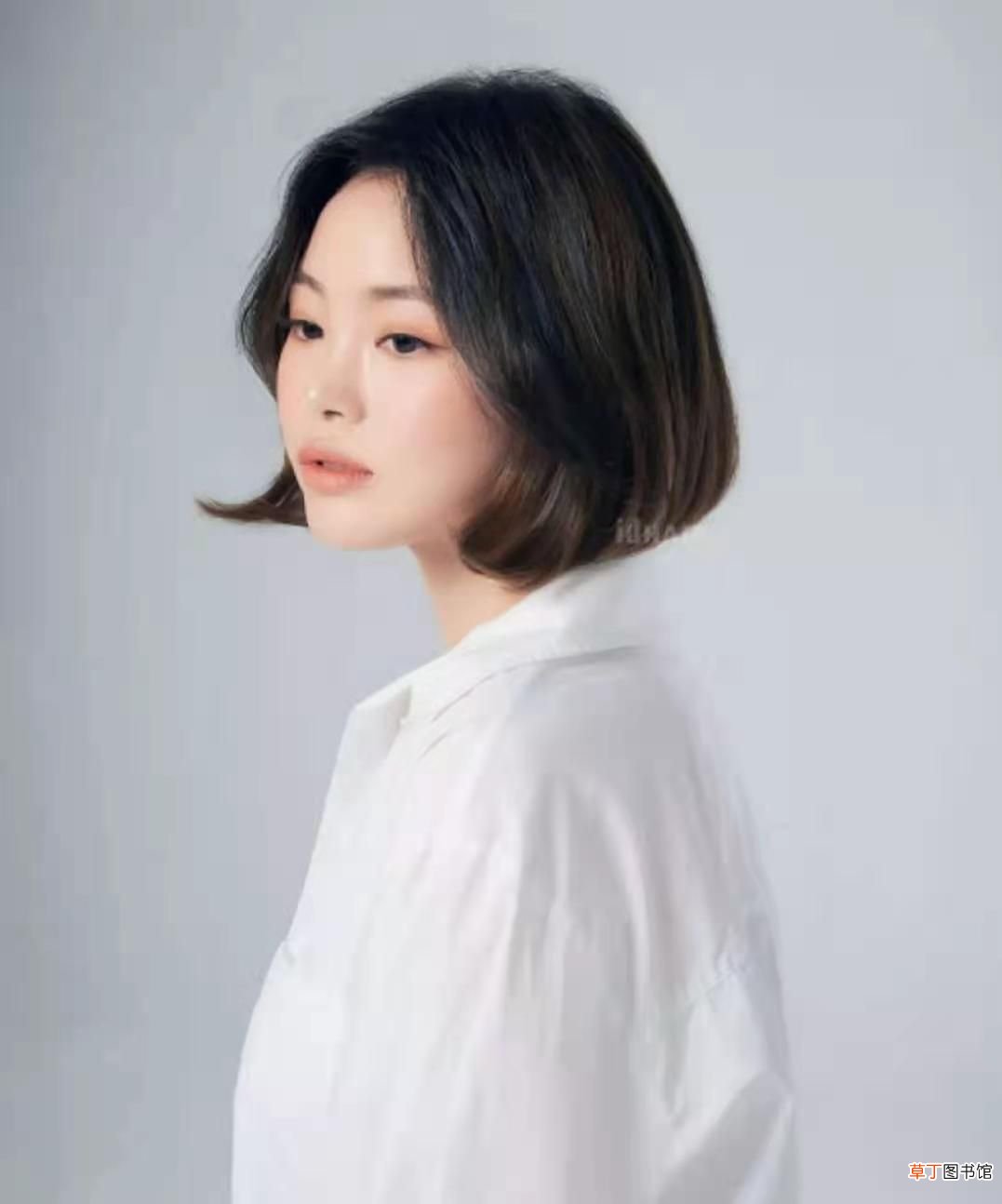 圆形脸适合什么发型 脸大脸圆适合什么发型推荐？