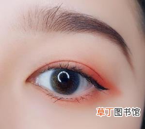 美瞳初学者怎么取下来