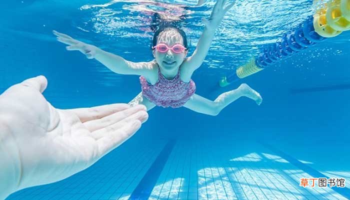 梦见别人家小孩淹死了