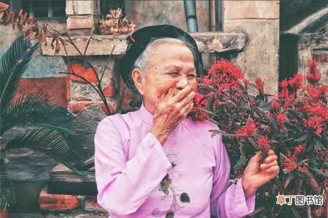 开心的英文是什么？ 开心只会说“Happy”？