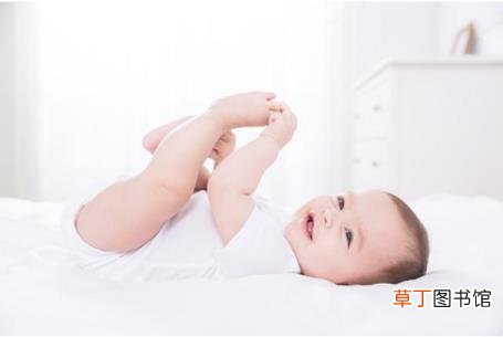 新生儿聪明的七个表现 婴儿笑是因为什么