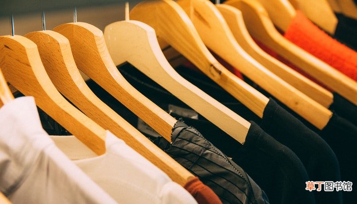 梦见衣服破了个口子