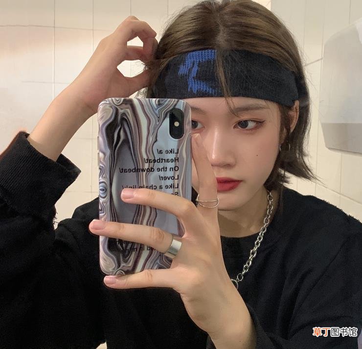 女孩短发怎么扎简单好看